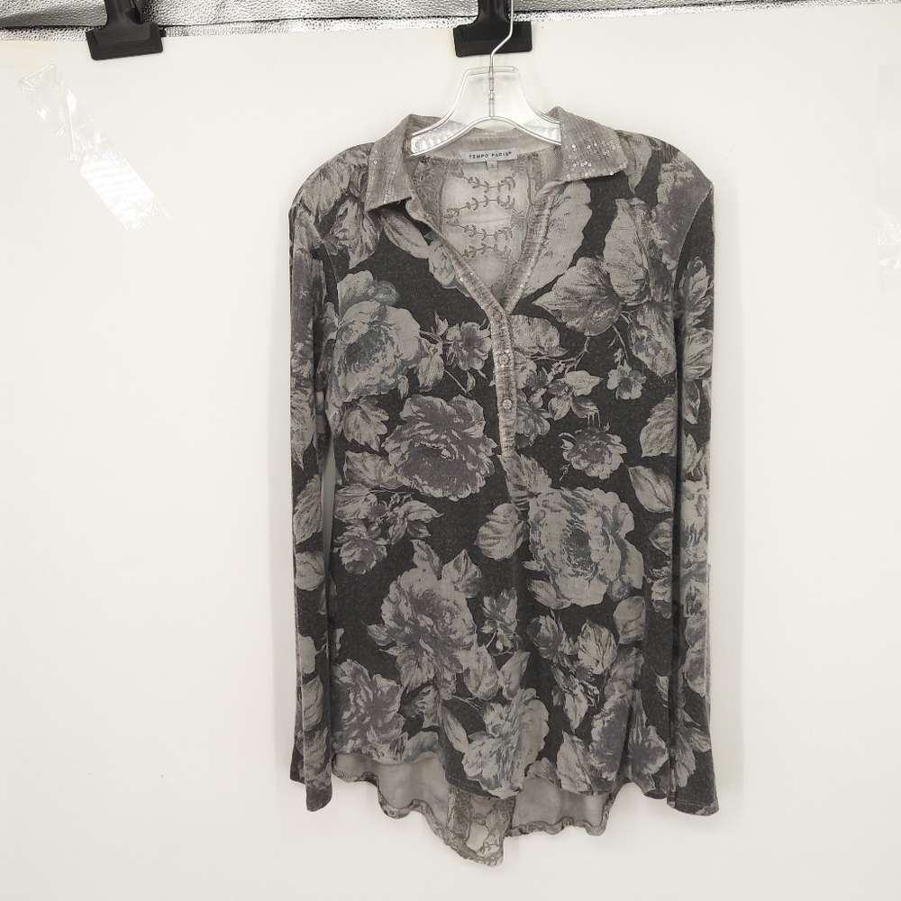 TEMPO PARIS SMALL LACE ACCENT FLORAL TOP